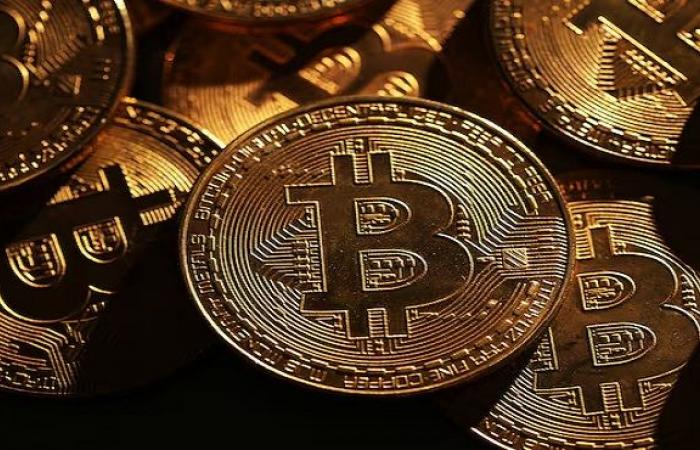 بالبلدي : بيتكوين
      تتجاوز
      80
      ألف
      دولار
      لأول
      مرة
      منذ
      3
      أشهر..
      قفزة
      28%
      منذ
      بداية
      أغسطس
      بدعم
      من
      ضعف
      الدولار