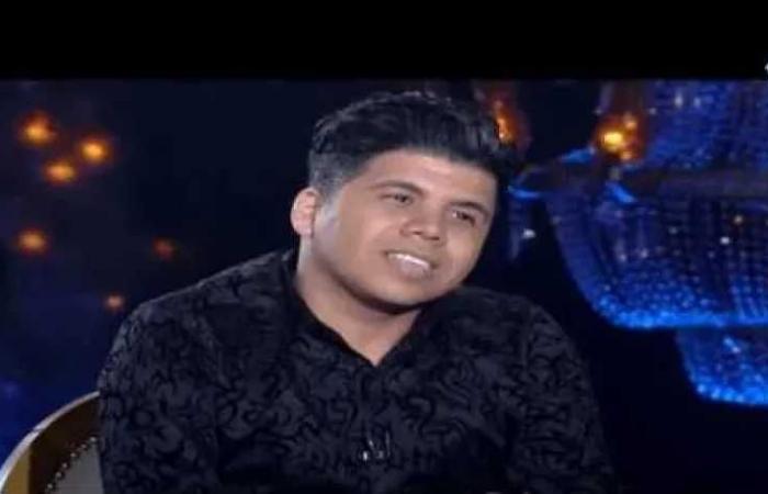 عمر
      كمال
      يرد
      على
      الجدل
      بسبب
      أغنية
      قديمة:
      «مفيش
      عقل
      يقول
      إني
      أتجرأ
      على
      ربنا
      أو
      ديني»