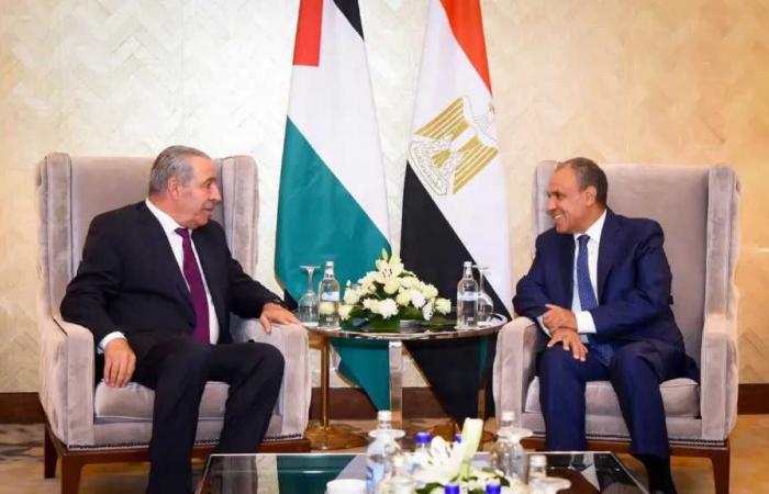 وزير
      الخارجية
      يستقبل
      نائب
      رئيس
      دولة
      فلسطين
      ويبحثان
      تطورات
      الأوضاع
      في
      الأراضي
      الفلسطينية