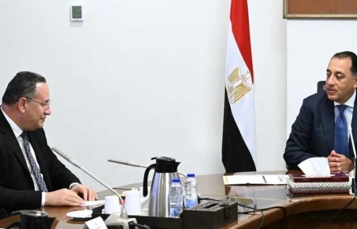 رئيس
      الوزراء
      يتابع
      جهود
      تطوير
      منظومة
      عمل
      الطلاب
      الوافدين