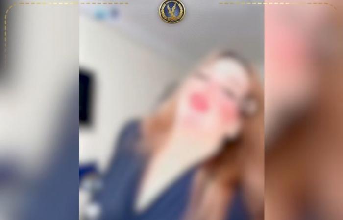 بالبلدي: ضبط
      بلوجر
      شهيرة
      بأكتوبر
      لنشرها
      فيديوهات
      رقص
      بطريقة
      خادشة
      للحياء|
      شاهد
