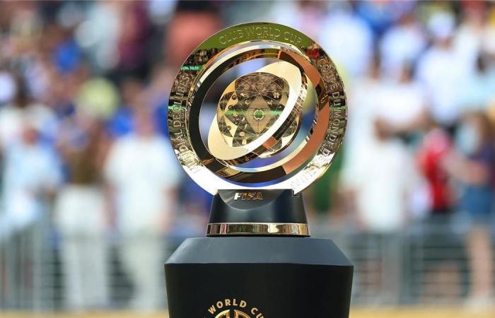 بالبلدي : بلد
      عربي
      يقترب
      من
      تنظيم
      كأس
      العالم
      للأندية
      2029..
      مقعد
      مضمون
      لبطل
      الدوري