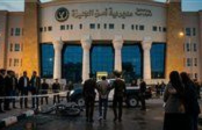 بالبلدي: القبض
      على
      المتهم
      بالاعتداء
      على
      سيدة
      أثناء
      سيرها
      بأحد
      شوارع
      البدرشين