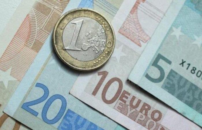 بالبلدي: بعد
      غد..
      البنك
      المركزي
      يطرح
      أذون
      خزانة
      بـ
      600
      مليون
      يورو