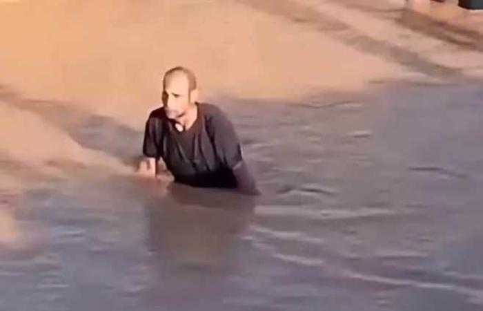«لن
      أعود
      إلى
      بلدي
      إلا
      وهو
      معي»..
      شقيق
      المفقود
      في
      سيل
      وادي
      وتير
      يبحث
      عنه
      بين
      رمال
      شواطئ
      نويبع