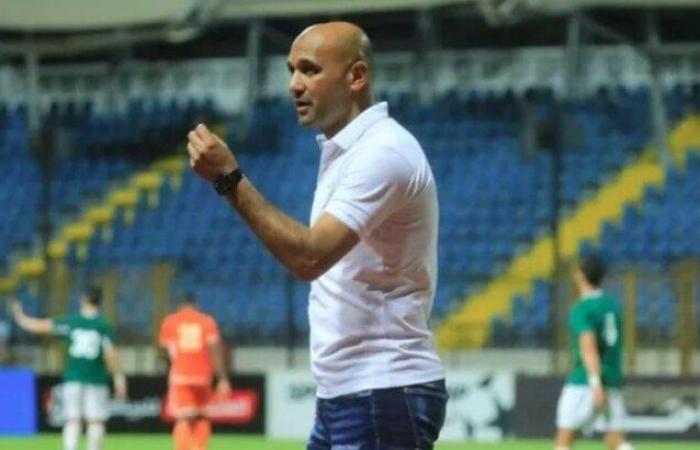 بالبلدي: مدرب
      فاركو
      السابق
      يفجر
      مفاجآت
      بشأن
      رحيله..
      ويكشف
      حقيقة
      الاعتداء
      داخل
      غرفة
      الملابس