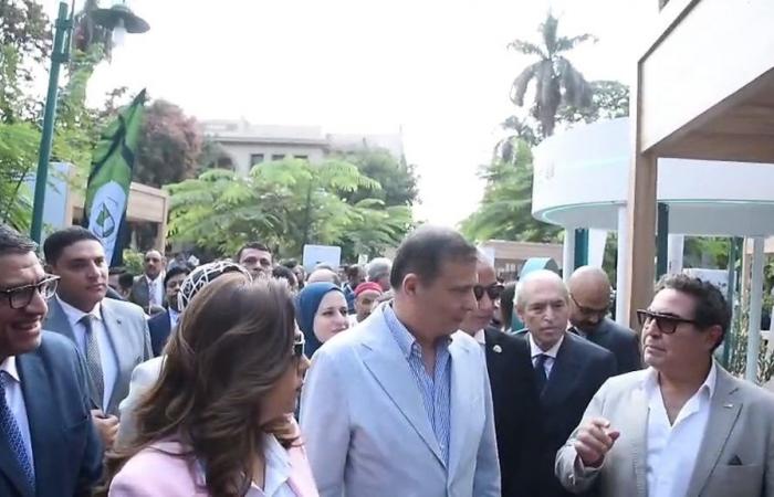 بالبلدي : وزير
      الزراعة
      يشيد
      بتكنولوجيا
      «قطرات
      الطبيعة
      للتعقيم»
      ويدعو
      لزيادة
      الطاقة
      الإنتاجية