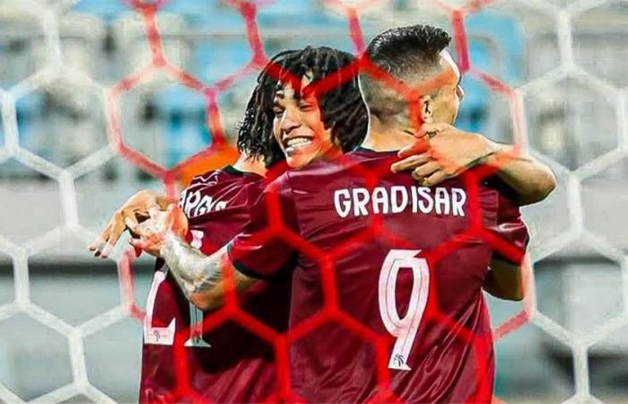 بالبلدي : فيديو
      |
      سيراميكا
      كليوباترا
      يخطف
      فوزًا
      قاتلًا
      من
      زد
      في
      الدوري
      المصري
