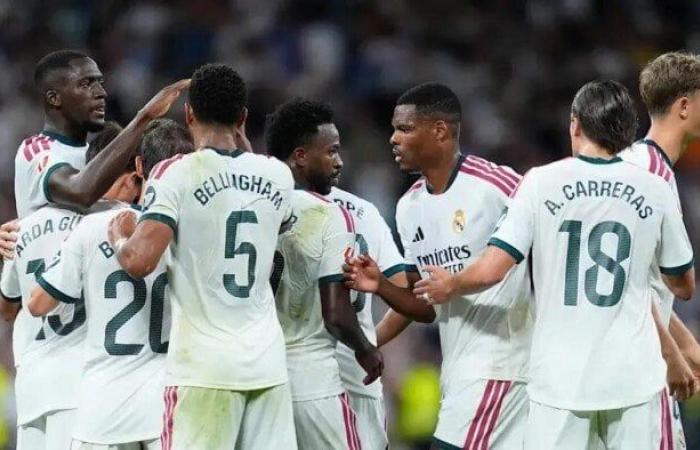 بالبلدي : سرقة
      صادمة
      في
      منزل
      نجم
      ريال
      مدريد
      خلال
      الكلاسيكو..
      مسروقات
      تتجاوز
      قيمتها
      350
      ألف
      يورو