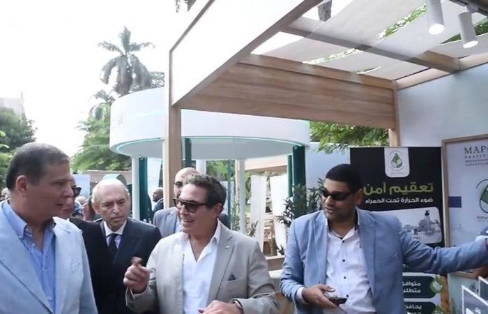 بالبلدي : وزير
      الزراعة
      يشيد
      بتكنولوجيا
      «قطرات
      الطبيعة
      للتعقيم»
      ويدعو
      لزيادة
      الطاقة
      الإنتاجية