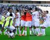 بالبلدي : مران
      الزمالك
      |
      معتمد
      جمال
      يكثف
      التدريبات
      البدنية
      للاعبين
      استعدادًا
      للموسم
      الجديد