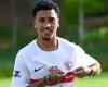 الكشف
      عن
      شروط
      الزمالك
      للموافقة
      على
      عرض
      شباب
      الأهلي
      لضم
      بيزيرا