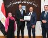بالبلدي: «سوإيست»
      من
      أوائل
      علامات
      السيارات
      في
      مصر
      الحاصلة
      على
      بطاقة
      كفاءة
      استهلاك
      الطاقة
      والانبعاثات