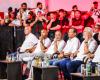 بالبلدي: بالصور..
      احتفالية
      فوز
      الزمالك
      بالدوري
      داخل
      القلعة
      البيضاء