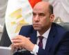 وزير
      العمل
      يتابع
      حادث
      تصادم
      السيارات
      بالطريق
      الأوسطي
      ويوجه
      بسرعة
      حصر
      الضحايا
      والمصابين