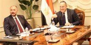 بالبلدي: وزير
      التعليم
      العالي
      يوجه
      بتكثيف
      القوافل
      المتكاملة
      داخل
      مصر
      والدول
      الإفريقية