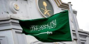بالبلدي: السفير
      السعودي
      الجديد
      لدى
      فرنسا
      يسلم
      أوراق
      اعتماده