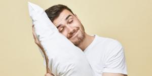 بالبلدي : لماذا يشعر الرجل بالنعاس بعد العلاقة الحميمة