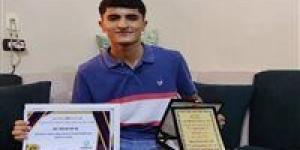 بالبلدي : أول
      الثانوية
      العامة
      عن
      الجدل
      حول
      لجنة
      فاقوس:
      "واثق
      من
      نفسي..
      والغش
      لا
      يصنع
      الأوائل"
