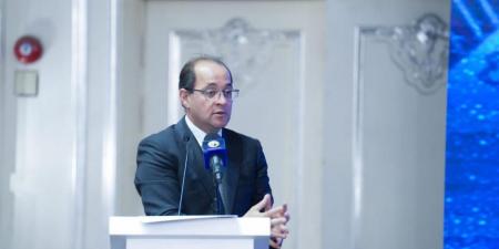 بالبلدي : وزير
      المالية
      فى
      حوار
      مفتوح
      مع
      المستثمرين
      فى
      ٣
      لقاءات
      نظمتها
      «جيفريز»
      و«جى
      بى
      مورجان»
      و«HSBC»:
      سعيد
      جدًا..
      بالاهتمام
      المتزايد
      للمستثمرين
      بمتابعة
      التطور
      الاقتصادى..
      وفرص
      الاستثمار
      فى
      مصر