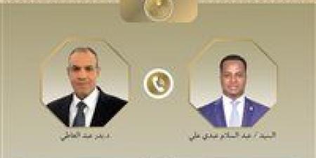 بالبلدي: وزير
      الخارجية
      ونظيره
      الصومالي
      يبحثان
      تطورات
      الأوضاع
      بالصومال
