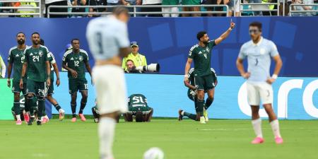 بالبلدي: وسط تألق محمد العويس.. السعودية تتقاسم النقاط مع الأوروغواي في افتتاح مشوارهما المونديالي