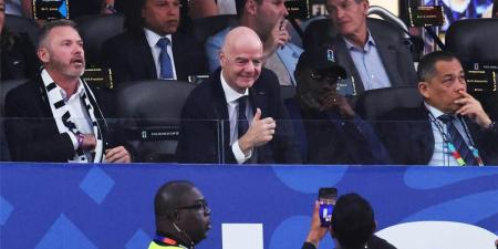بالبلدي : مجموعة
مصر
|
إنفانتينو
لـ
منتخب
إيران:
سألعب
معكم
كمهاجم
أمام
بلجيكا