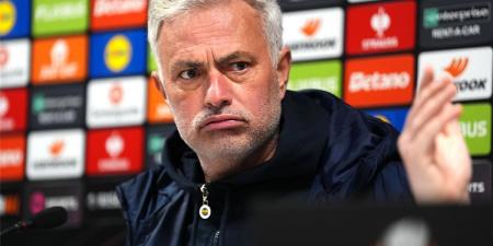 بالبلدي : صدمة
أولى
لـ
مورينيو..
ريال
مدريد
يتعرض
لضربة
قوية
في
الميركاتو
الصيفي