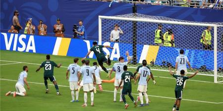 بالبلدي : فيديو
      |
      منتخب
      السعودية
      يقتنص
      نقطة
      ثمينة
      من
      أوروجواي
      في
      كأس
      العالم
      2026