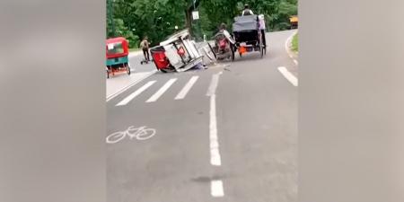 بالبلدي: شاهد.. حصان هائج بلا سائق ينهي حياة مراهق في نيويورك
