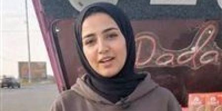بالبلدي: صديقة
هدير
«بائعة
الشاي»
تروي
تفاصيل
مؤلمة:
«صاحبتي
اتفرمت
تحت
العربية
والبنت
بتضحك»|فيديو