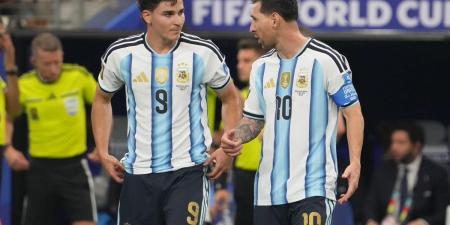 بالبلدي : ألفاريز
يخالف
قواعد
منتخب
الأرجنتين
ويتسبب
في
وضع
محرج
لـ
ميسي