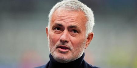 بالبلدي : مورينيو:
لا
أكره
برشلونة..
وهذا
ما
يميز
ريال
مدريد
عن
بقية
الأندية