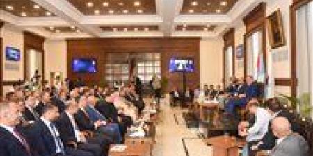 بالبلدي: اجتماع
      موسع
      لوزير
      الاستثمار
      ومحافظ
      الإسكندرية
      بمقر
      الغرفة
      التجارية