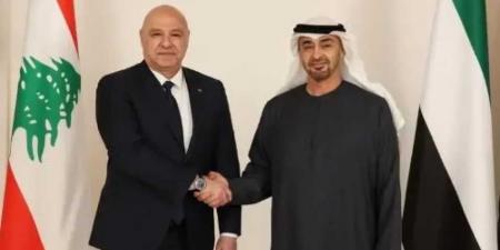 رئيس
      الإمارات
      وعون
      يبحثان
      المساعي
      المبذولة
      لترسيخ
      أمن
      لبنان
      واستقراره