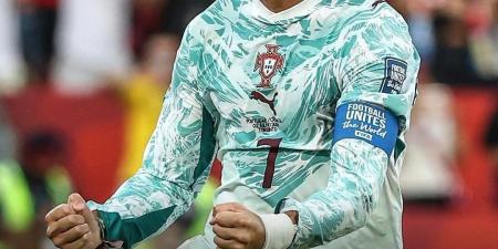 بالبلدي: المونديال..
البرتغال
تصعد
لمواجهة
إسبانيا
وسويسرا
تنتظر
المتأهل
من
كولومبيا
وغانا