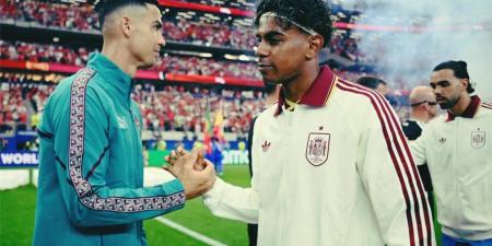 بالبلدي : تصرف
غير
متوقع
من
لامين
يامال
تجاه
رونالدو
بعد
فوز
إسبانيا
على
البرتغال