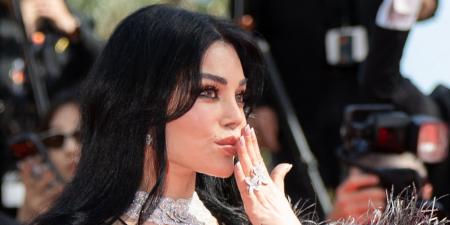 بالبلدي: بفستان زفاف.. هيفاء وهبي تشوق جمهورها لأغنية مع "سانت ليفانت"