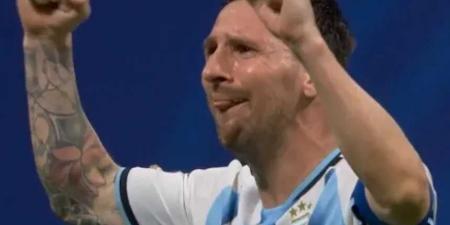 ميسي
ينهمر
في
البكاء
بعد
الفوز
الصعب
للأرجنتين
على
مصر
