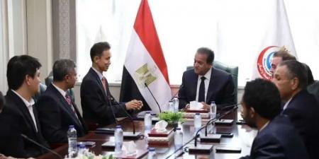 وزير
      الصحة
      يبحث
      مع
      شركة
      سامسونج
      للإلكترونيات
      في
      مصر
      تعزيز
      التعاون
      في
      دعم
      التدريب
      الطبي
      والتحول
      الرقمي