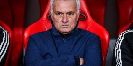 بالبلدي: مورينيو:
منتخب
مصر
اتسرق
في
عز
النهار