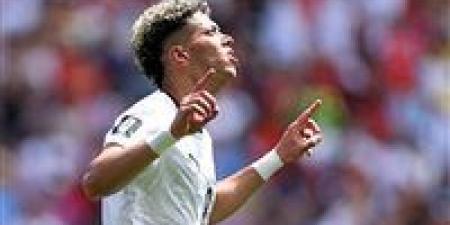 بالبلدي : إمام
عاشور
يتصدر
تصنيف
فيفا
للاعبي
منتخب
مصر