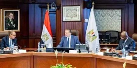 إسلام
عزام:
ضريبة
الدمغة
تُطبق
رسميًا
على
تداولات
البورصة..
وقريبًا
تفعيل
الشورت
سيلينج