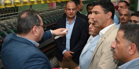 بالبلدي: بالصور..
وزير
الصناعة
ومحافظ
الغربية
يتفقدان
مجمع
مصانع
شركة
مصر
للغزل
والنسيج
بالمحلة
الكبرى