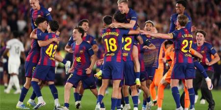 بالبلدي : لاعب
برشلونة
عن
انتقاله
إلى
مانشستر
سيتي:
غير
مهتم
