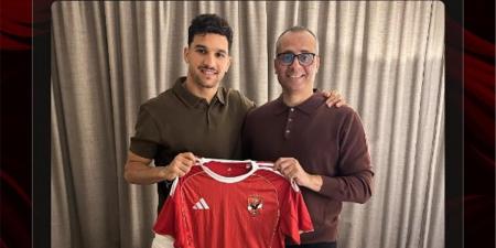 بالبلدي : أول
تعليق
من
منصف
بقرار
بعد
انضمامه
إلى
الأهلي