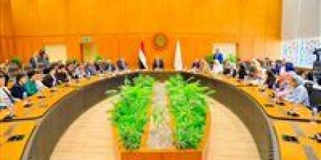 بالبلدي : عاجل..
      وزير
      التعليم
      يكرم
      أوائل
      الثانوية
      العامة
      2026:
      مصر
      كلها
      تفخر
      بكم