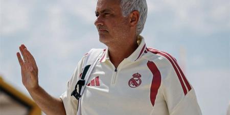 بالبلدي : قرار
      عاجل
      من
      مورينيو
      لـ
      إدارة
      ريال
      مدريد
      بسبب
      صفقة
      جديدة