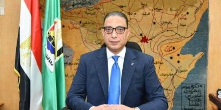 بالبلدي: محافظ
الجيزة:
لا
خسائر
أو
أضرار
جراء
الهزة
الأرضية..
والأوضاع
مستقرة