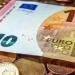 تراجع
      سعر
      اليورو
      اليوم
      الخميس
      4
      يونيو
      2026
      في
      البنوك..
      تحديث
      لحظي